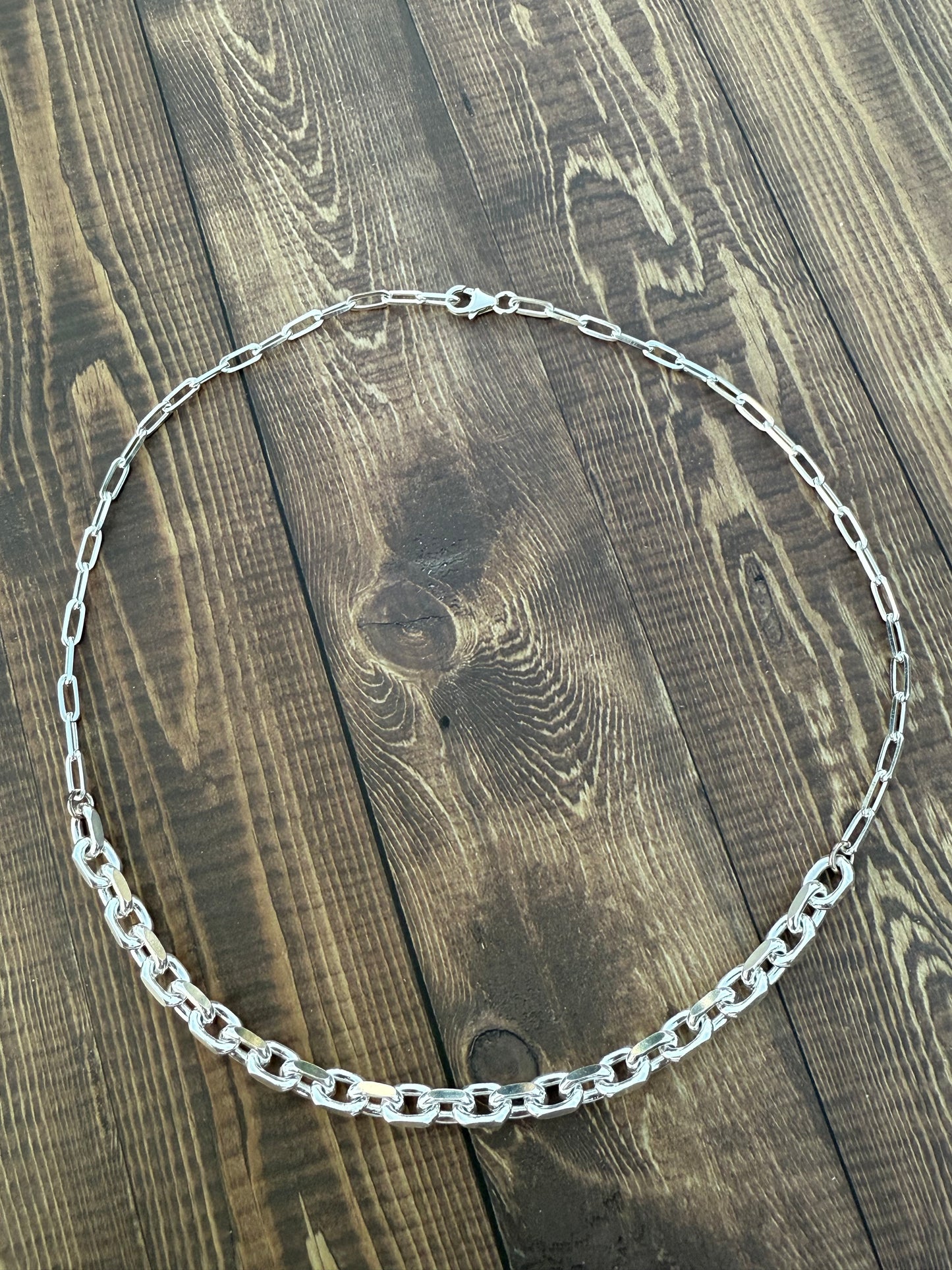 The Lita Chain