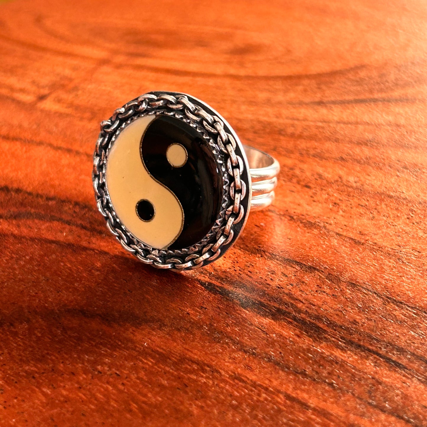 Yin Yang Chain Ring