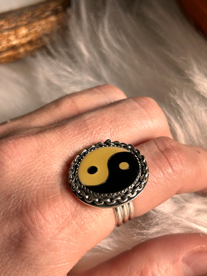Yin Yang Chain Ring