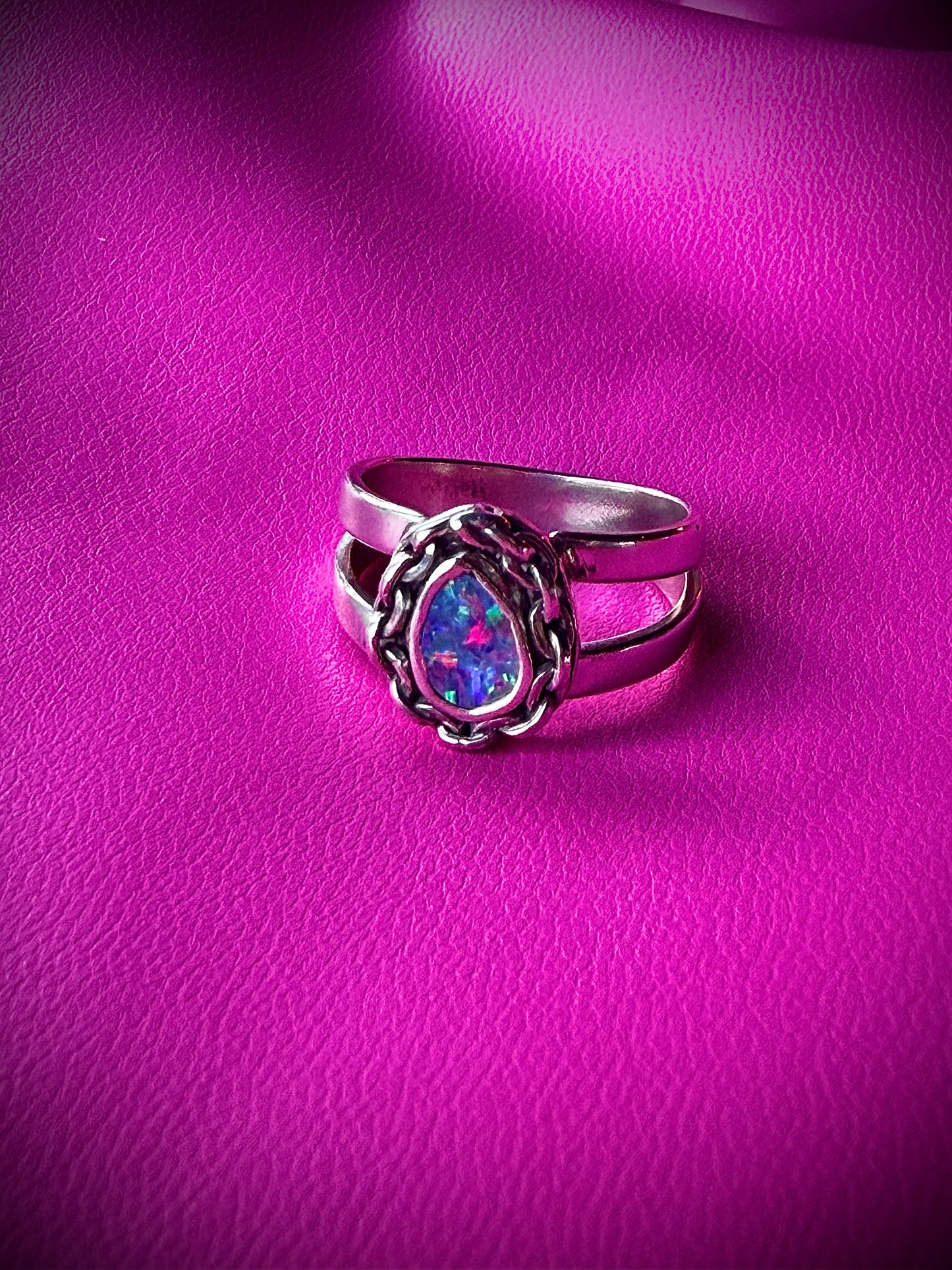 Chained Austrailian ring